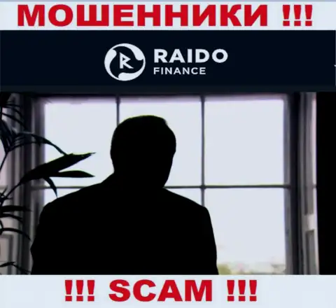 На веб-сайте RaidoFinance не указаны их руководители - мошенники без последствий крадут финансовые средства